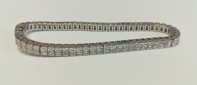 Diamond bracelet